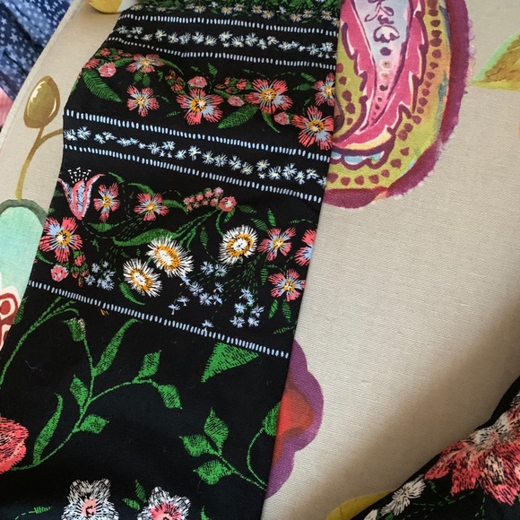 floral old navy pixie pants - Picture 4 of 4